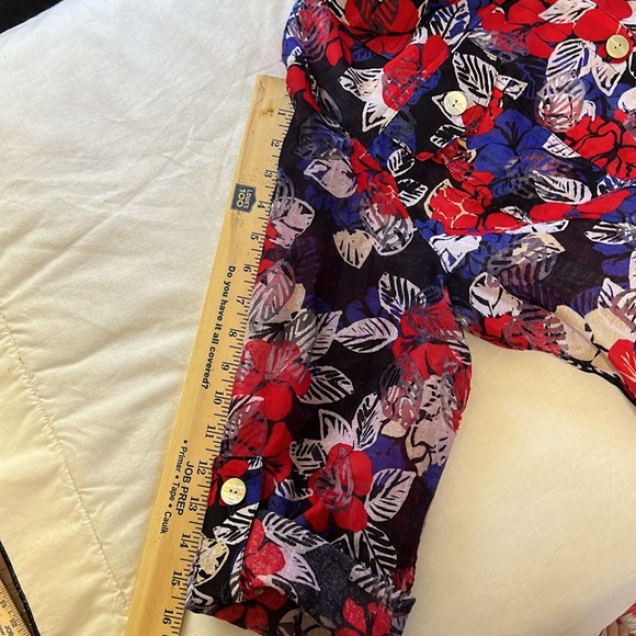 Ruby Rd Favorites Size 12P Blouse 3/4 Sleeve
Floral Red White Blue - Picture 6 of 13